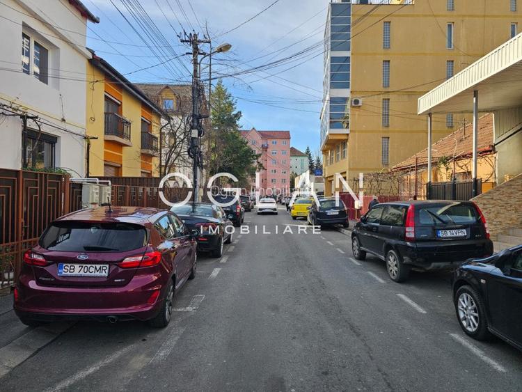 Spatiu comercial cu parcare, Hipodrom 2 - 17