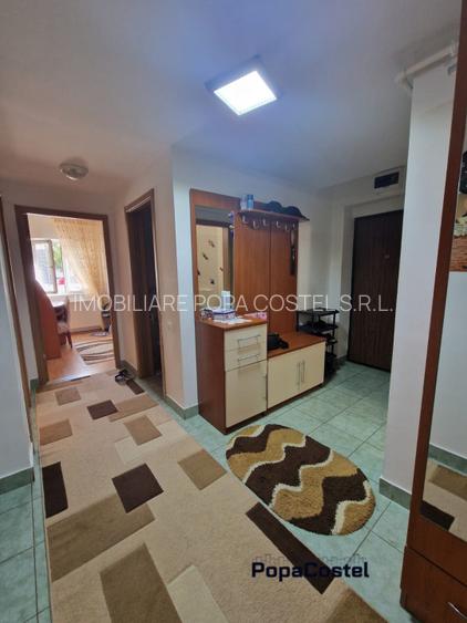 Camera de Comert - bd. Mircea Voda 3 camere parter/8, decomandat, 76 mp utili - 8