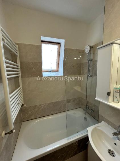 Proprietar Vand apartament cu o camera mobilat si utilat zona Buziasului AEM Str - 12