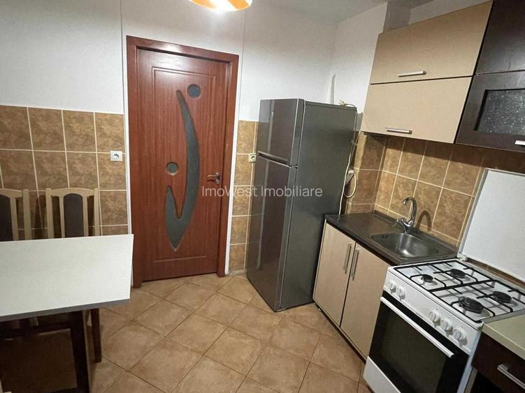 Girocului | Etaj 2 | 3 Camere | Centrala proprie - 4