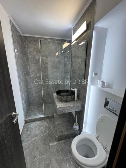 Apartament cu 4 camere garaj, Complexul Studentesc - 12