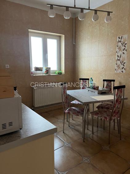8133  Casa 5 camere Centru - 8