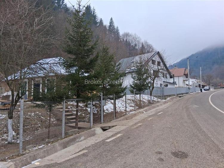 Casa din lemn si teren intravilan, Izvorul Muntelui, Neamt - 5