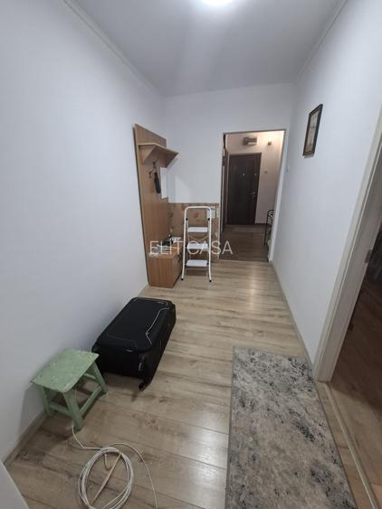 Apartament cu 3 camere decomandat, etaj 4/10, zona Alexandru cel Bun - 10