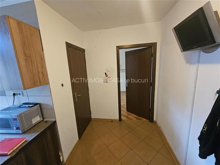 Resita, 2 Cam. Mobilat+Utilat, Micro 3 - 10