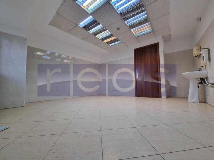 VANZARE SPATIU COMERCIAL | 15 CAMERE | ZONA UNIRII - 52