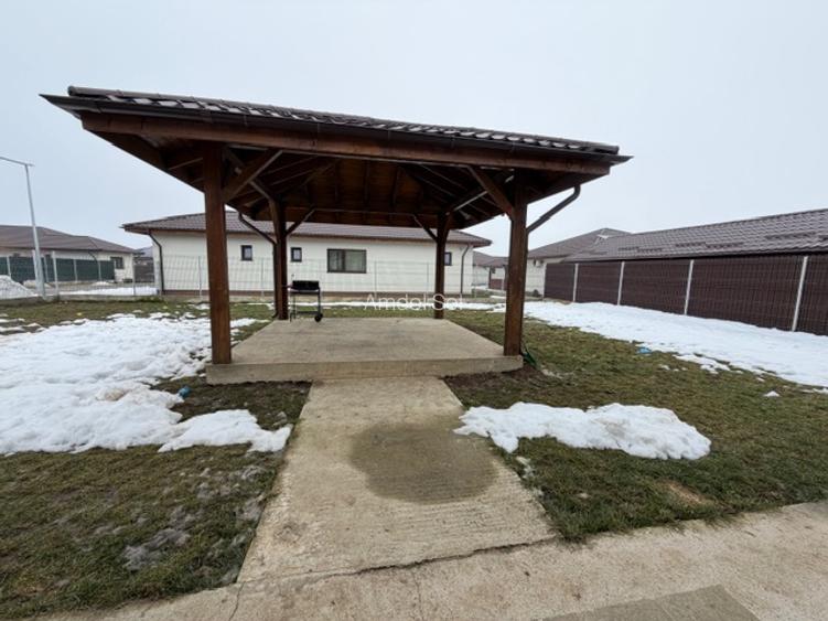 Casa Individuala 4 camere, 2 bai, gradina, foisor, 2 parcari - 8