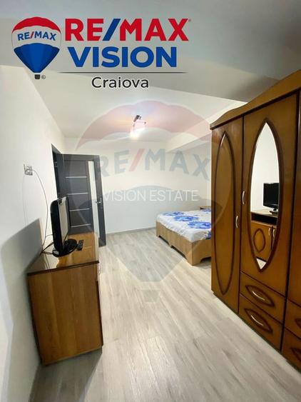 Apartament cu 3 camere de închiriat în zona George Enescu - 6