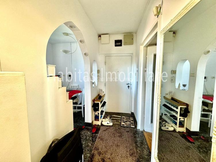 2 camere decomandate 70 mp et2 + parcare - Str Republicii - Centru - 13