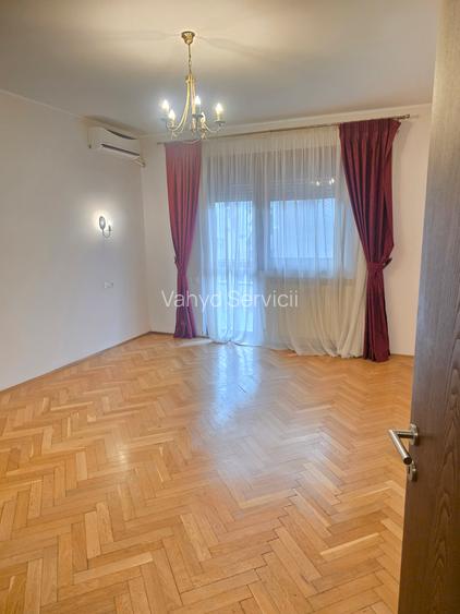 Polona, b dul Dacia - 6