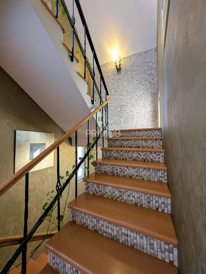 Vila superba 2003,P+E+M,300mpu,6 cam,teren 400mp,colt,renovata,tip mediteranean - 10