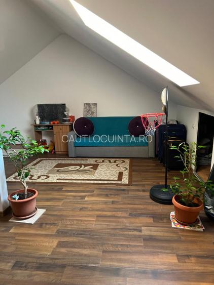 Casa cu 3 dormitoare + Living + Mansarda amenajata - 15 min Metrou - 2