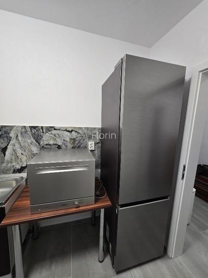 Proprietar - Vând Apartament 2 camere | 2 balcoane | 2 parcări | pod propriu - 10