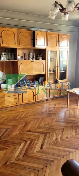 Aproape de Shopping City. Decomandat. Vedere in spate. - 3