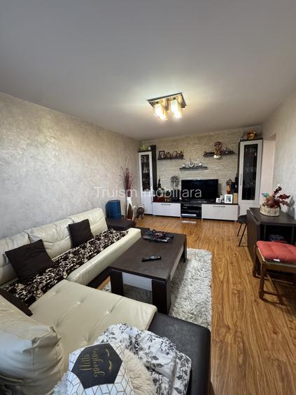 Apartament 3 camere, etaj 4/10, Marasesti  - 2