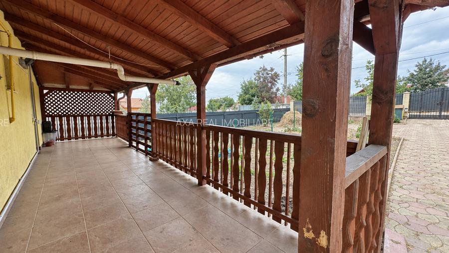Casă de lemn pe malul lacului, Balotești — 7 camere - 6