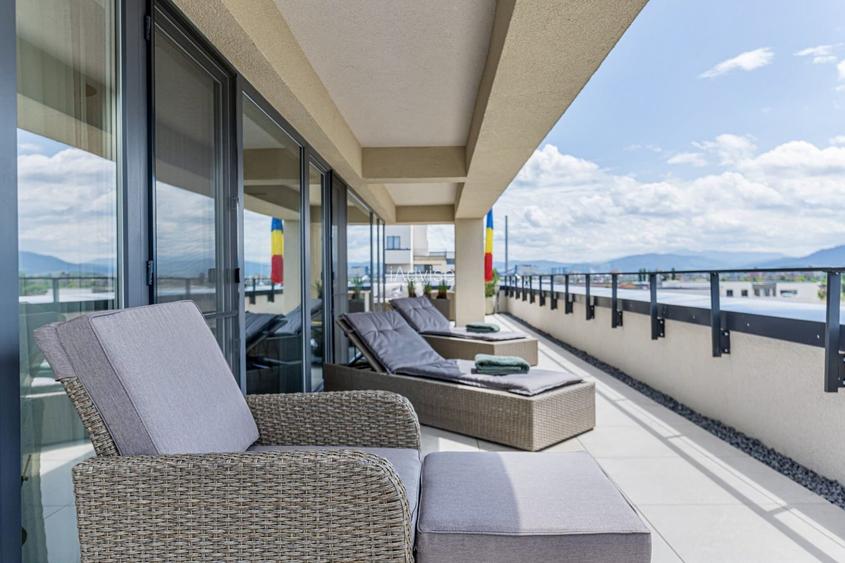 Penthouse Exclusivist cu Terasă Panoramică și Jacuzzi – Coresi Brașov - 2