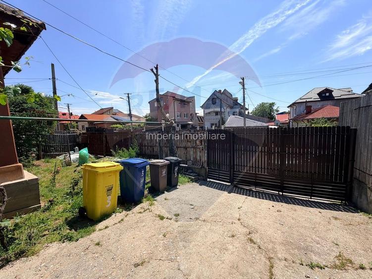 Teren 650 mp,  cu casa modesta, zona Blv Nicolae Romanescu - 7