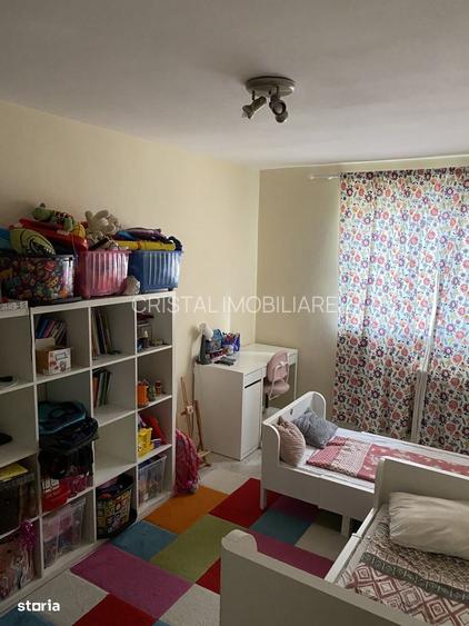 De vanzare apartament 3 camere Drumul Taberei - 2