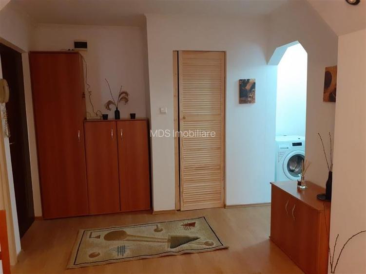 Mobilat si utilat la parter inalt, modificat in 3 camere - 5