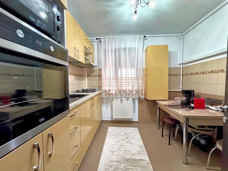 1 Decembrie 1918 - Parcul Teior 2 camere 56 mp decomandat debara 3mp - 6