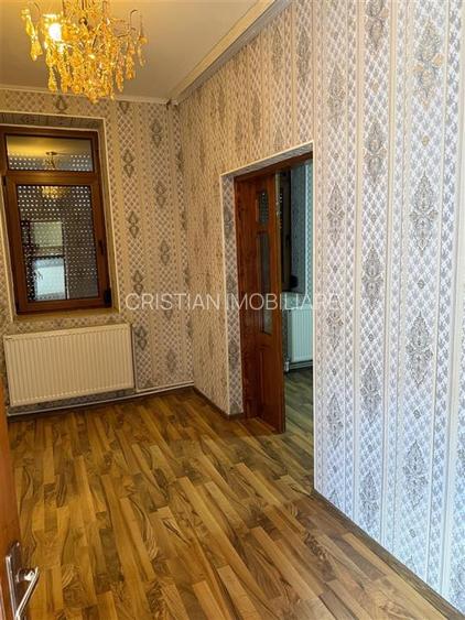 Casa zona centrala, 5 camere,  compusa din doua apartamente, chirpic si caramida - 15