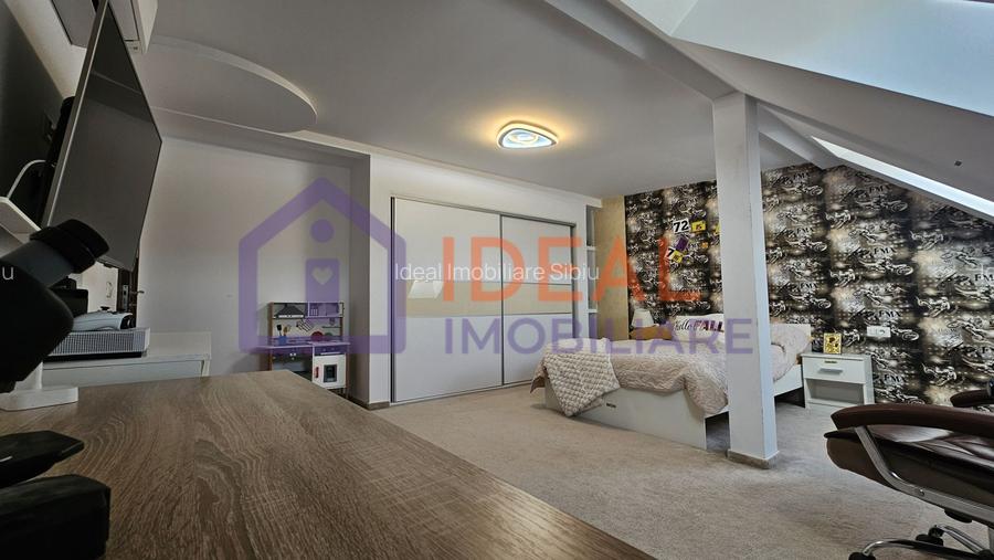 Penthouse modern cu 165 mp utili și 50 mp terasă,  Calea Cisnadiei - 6