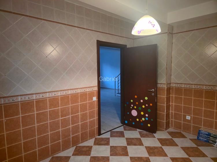 Vânzare casa cu curte si foișor, intr un mini cartier rezidențial  - 9