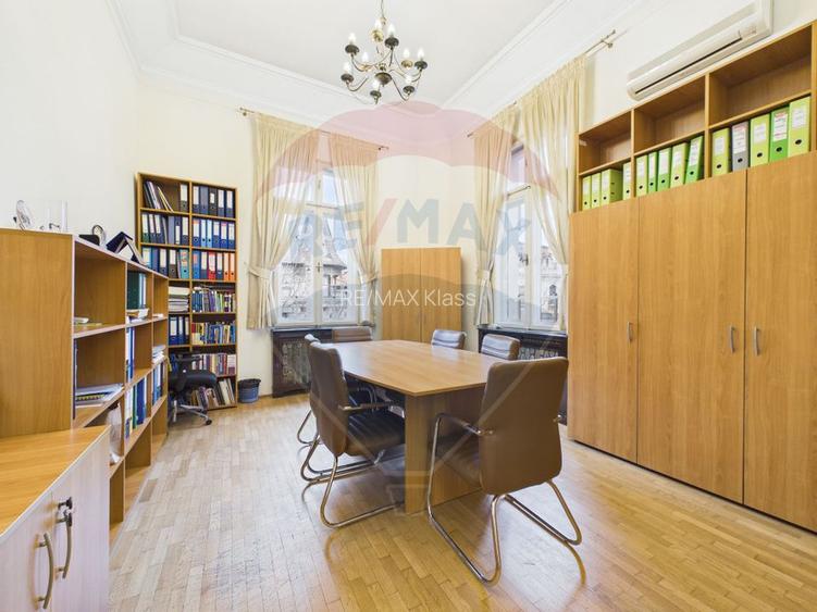 Casă / Vilă de inchiriat | Birouri | Clinici - 11