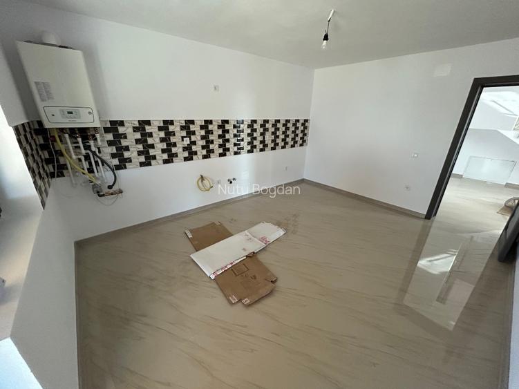 Casă de vânzare comuna Bradu sat Geamăna  - 8