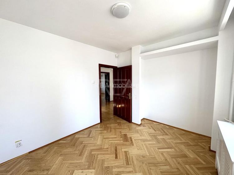 Vila 8 camere vis a vis de Piata Floreasca, garaj, curte proprie - 16