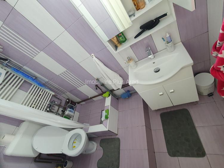 Vand apartament la casa 2 camere central Piata Catedralei - 10