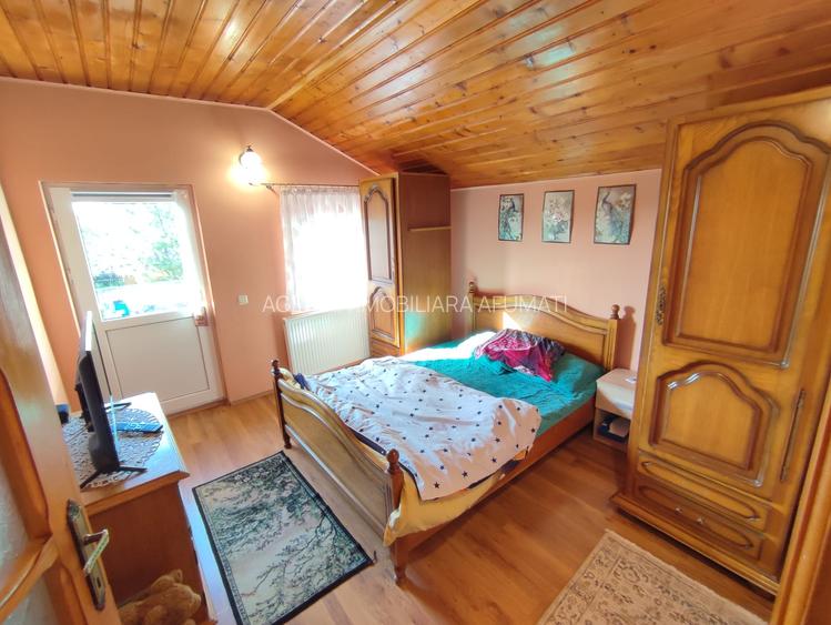 Casă frumoasă de vânzare în Petrachioaia - zonă centrală lângă lac - 6