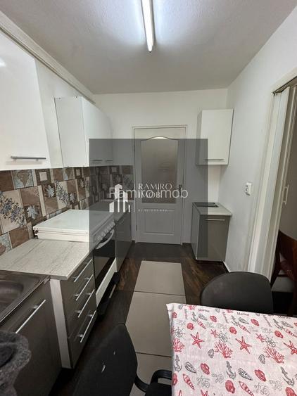 Apartament 3 camere Turnu Magurele Sector 4 - 11