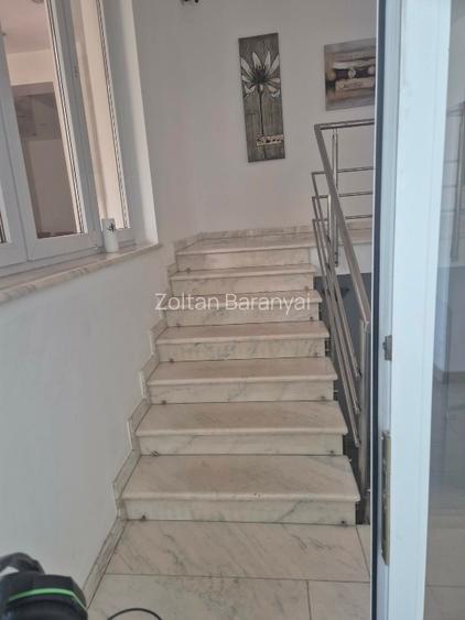 🏡 De Vânzare – Imobil Central, Ideal pentru Investiție! - 2
