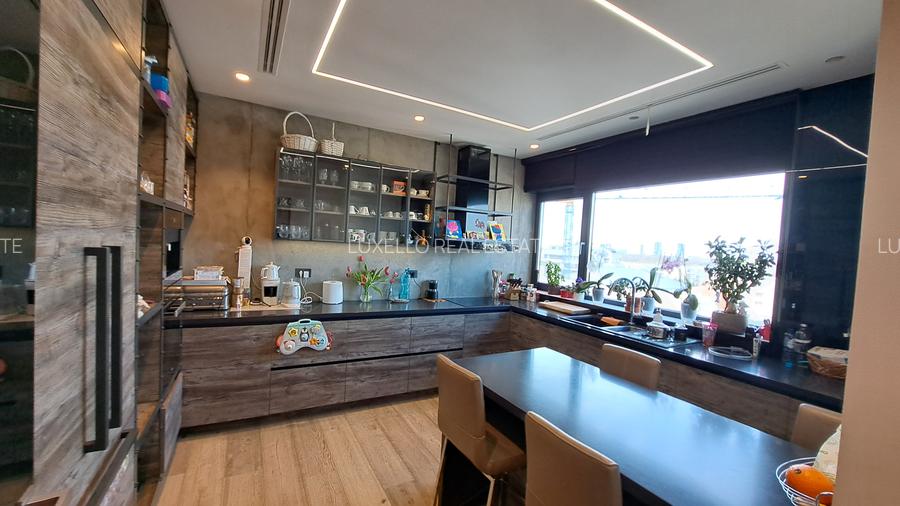 APARTAMENT 8 CAMERE CU SCARA INTERIOARA TIP LOFT -ULTRA LUX - 27