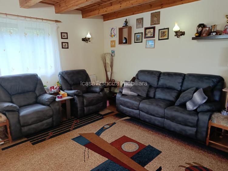 Vilă spectaculoasă de vânzare în Moeciu de Sus | Vedere panoramică. - 8