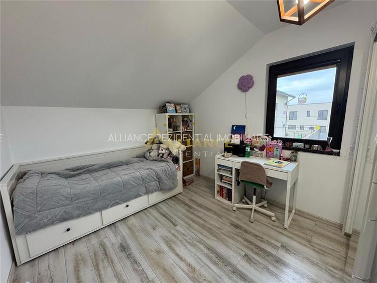 Casa Individuala - 5 camere - 3 bai - 403mp teren - 11