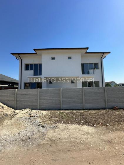 Duplex de Vanzare /Dormitor la parter -Strada Celofibrei - 3