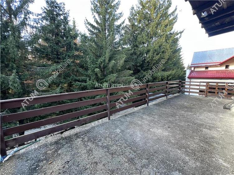 Pensiune de 7 camere cu 5 bai si teren de 377mp situata in Paltinis - 16