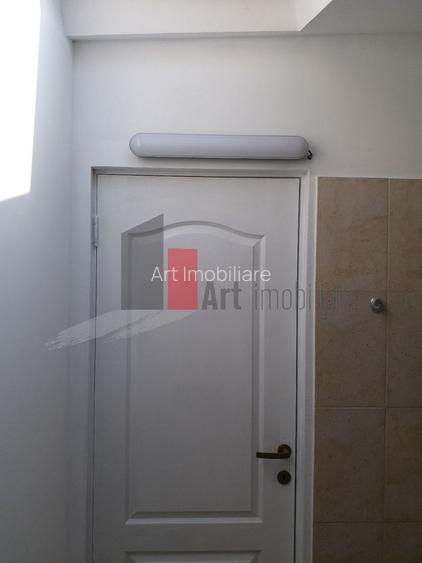 Oportunitate Unică! Vilă Spațioasă lângă Podul Grant, Ideală pentru Birouri - 6