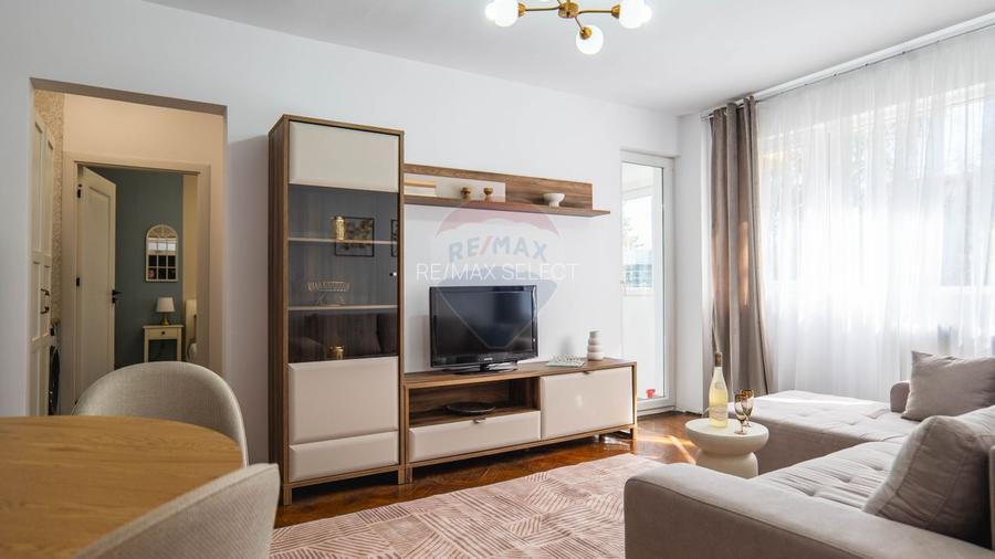 Apartament 2 camere de vânzare Metrou Parc Bazilescu, renovat complet - 2