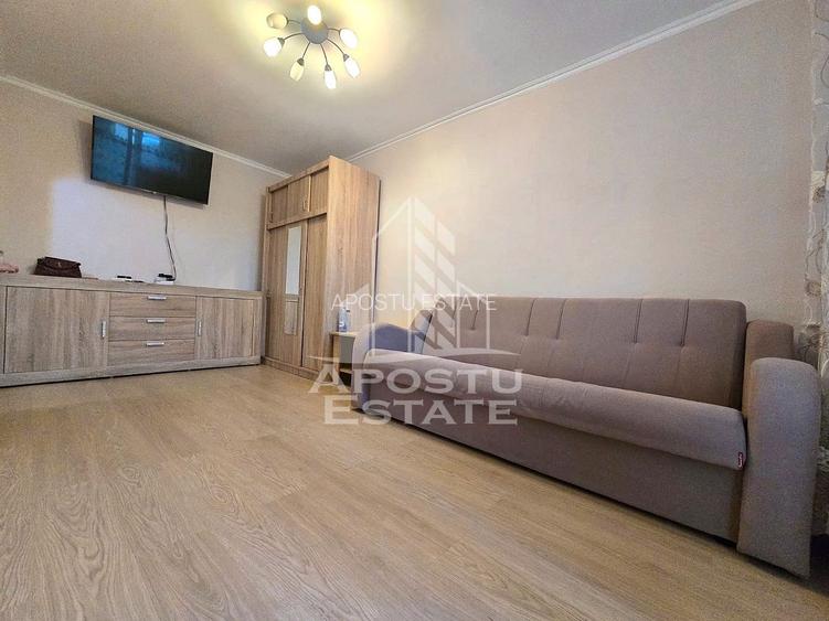 Garsoniera moderna, mobilata, 33 mp – Micalaca - 2