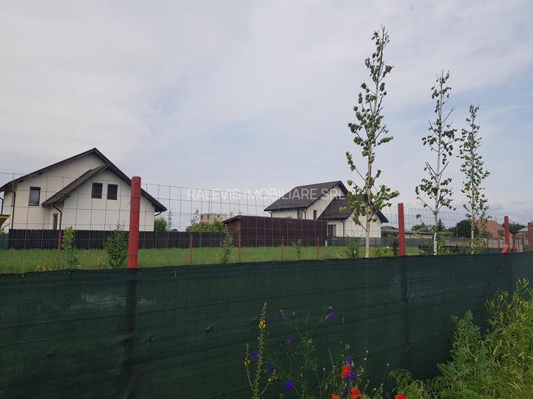 Loturi de teren parcelat, Sabareni, intravilan, 620-650 mp - 2