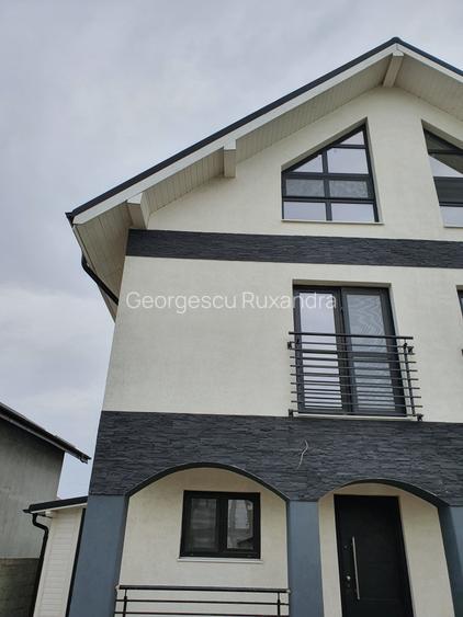 Vila cocheta Tunari zona noua, P+1+M - 11