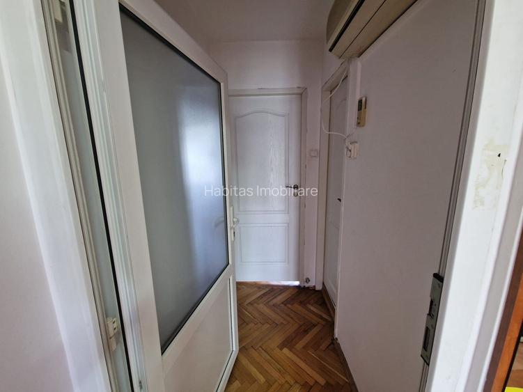 Apartament 3 camere decomandate de inchiriat, zona str N Titulescu - 13
