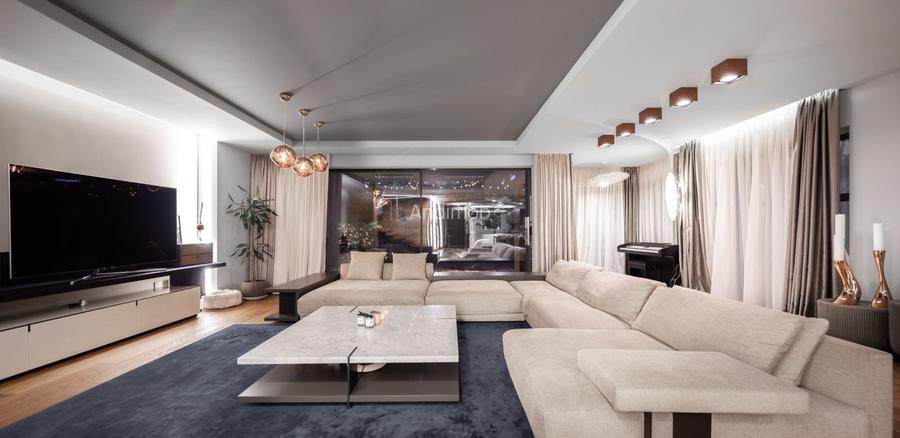 Vilă situată în zona Piața Domenii - 12 Camere - 6