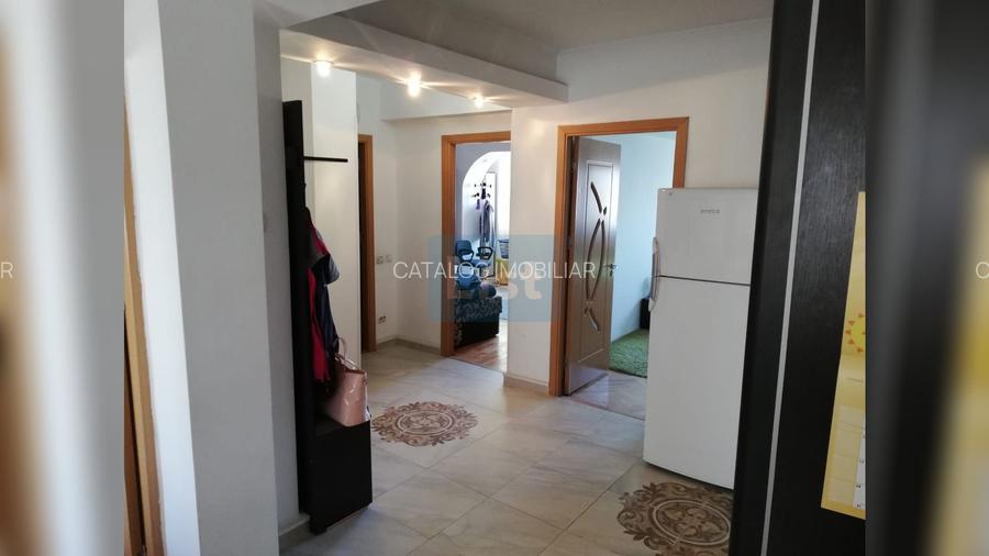 Apartament 3 camere in piata Cipariu - 11