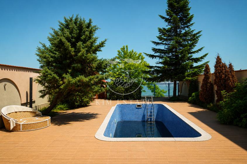 Vila exclusivista pe lac in Ovidiu cu piscina - 4