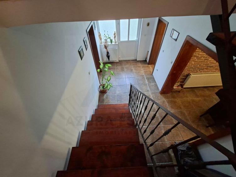 Casa cu etaj 113 mp utili curte libera 350mp garaj cu pod Gusterita